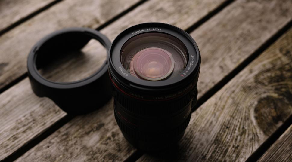 Free Image of Camera Lens  