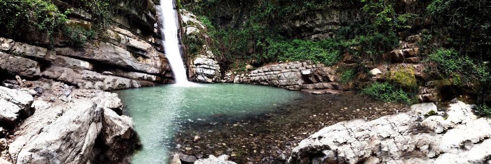 Free Image of Waterfall and rocks  