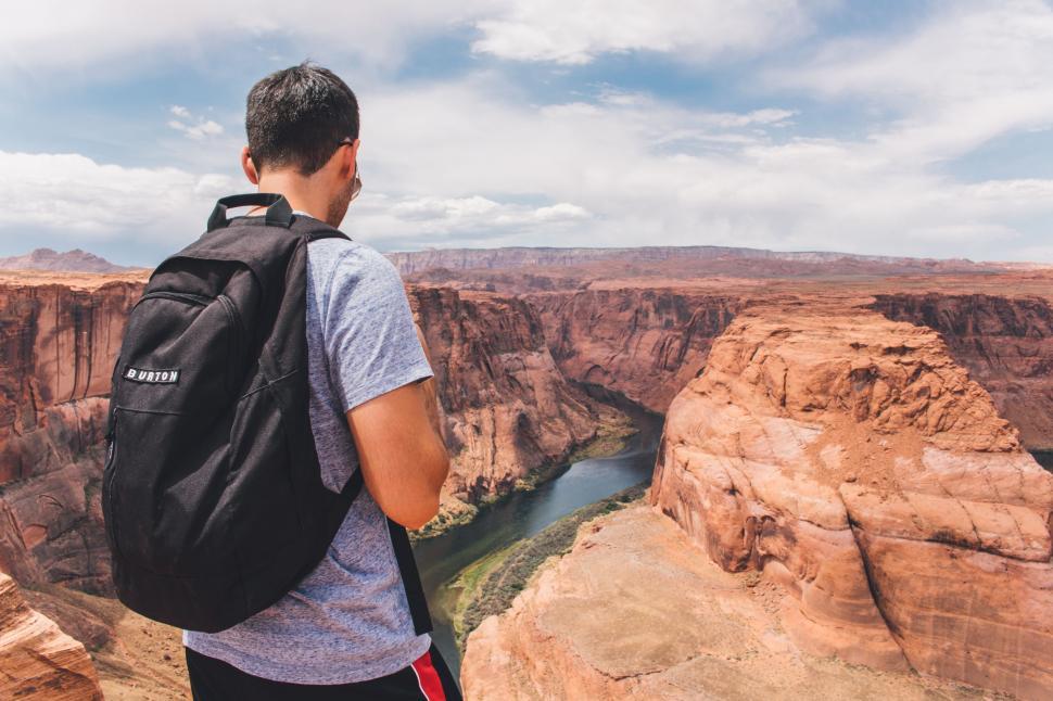 Free Image of Hiker at horseshoe-bend 