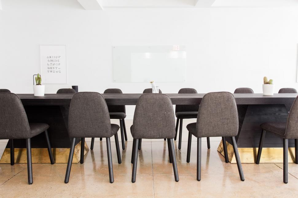 Free Image of Meeting Room  