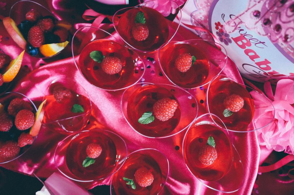 Free Image of Raspberry drink 