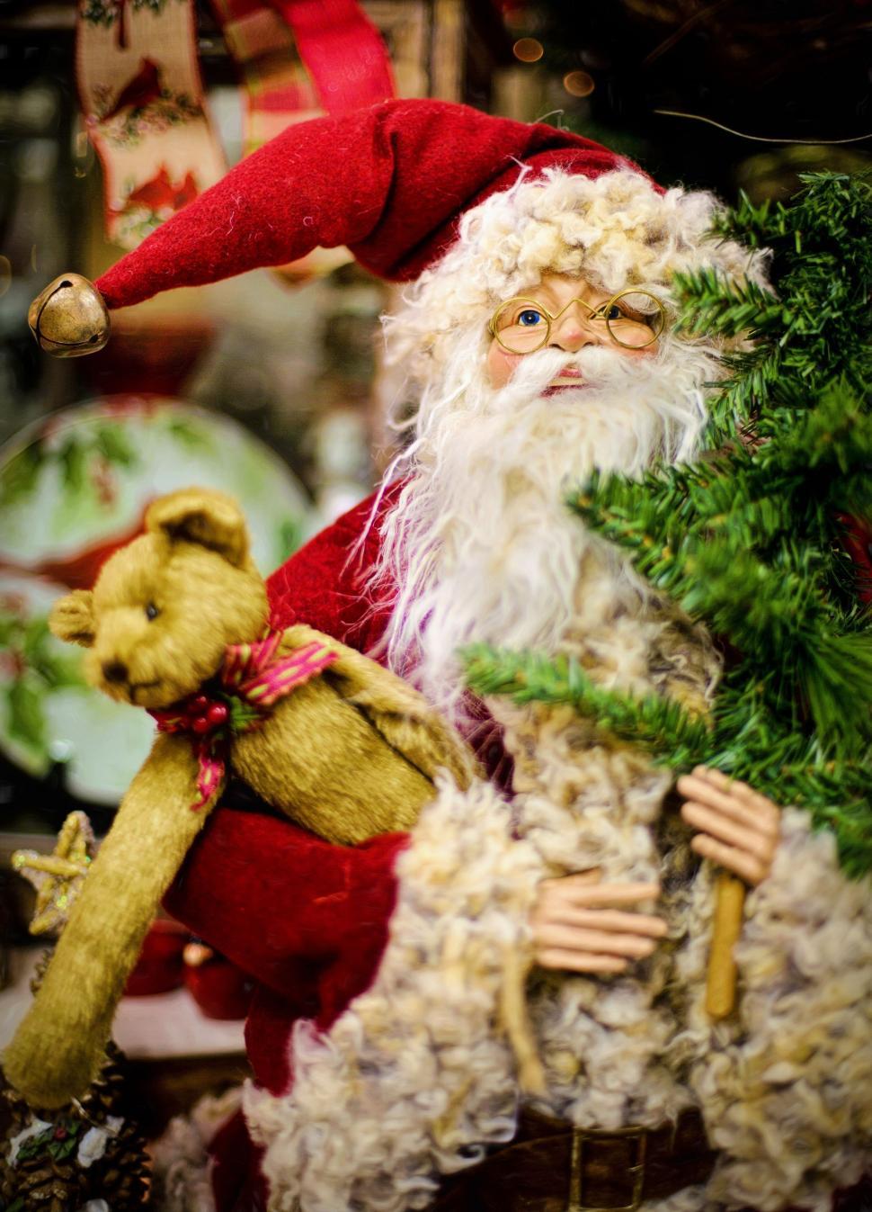 Free Image of Santa Claus ornament 