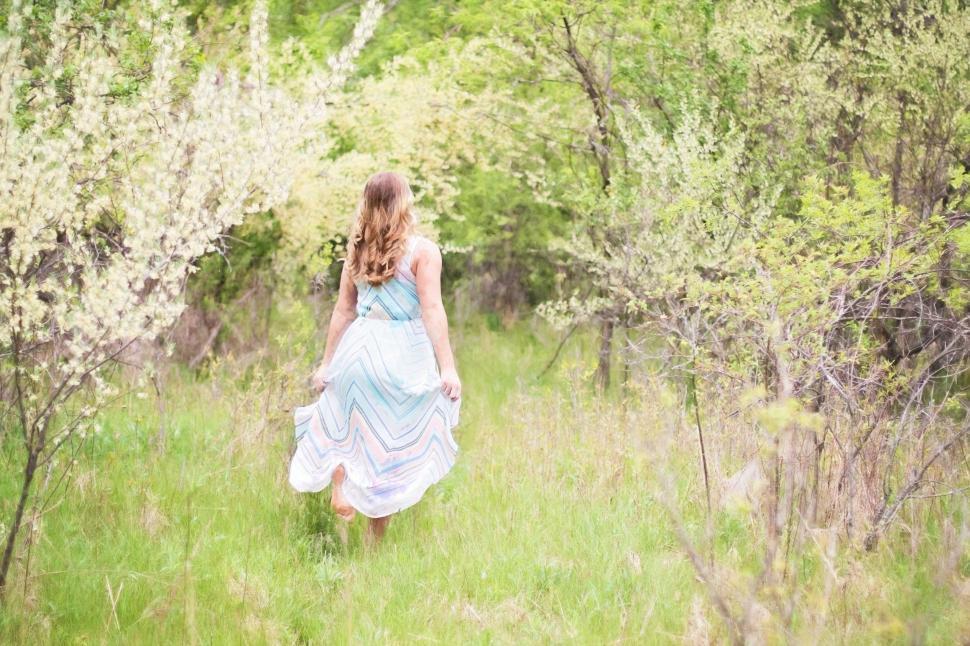 3,422 Girl Gown Forest Stock Photos - Free & Royalty-Free Stock Photos from  Dreamstime