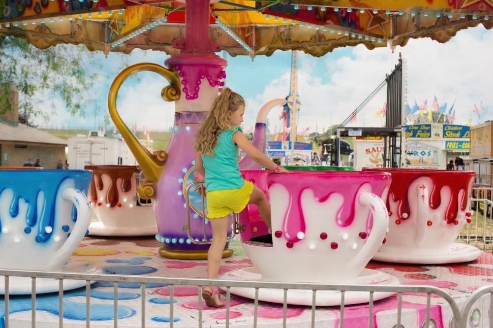 Free Stock Photo of Little Girl and tea cup ride Download Free Images