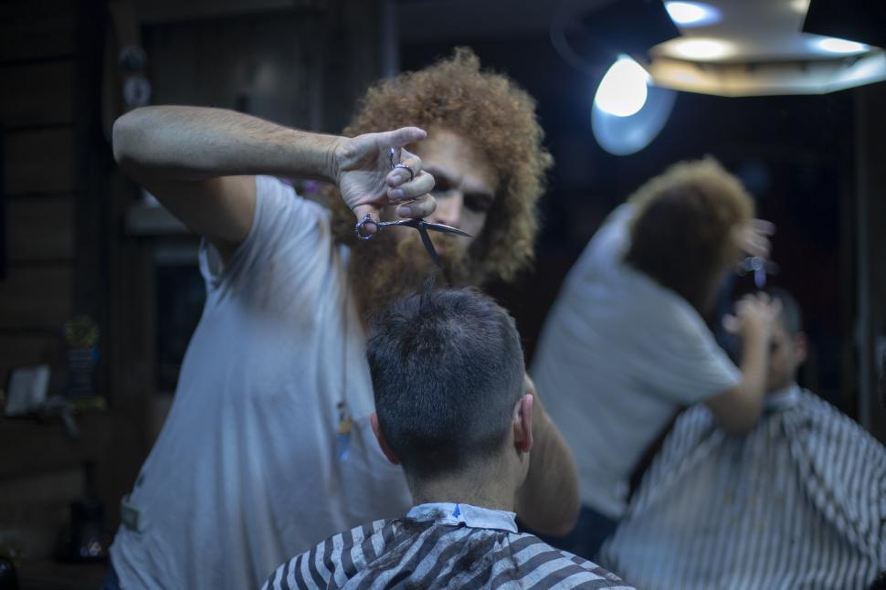 Free Image of jorj barber shop  
