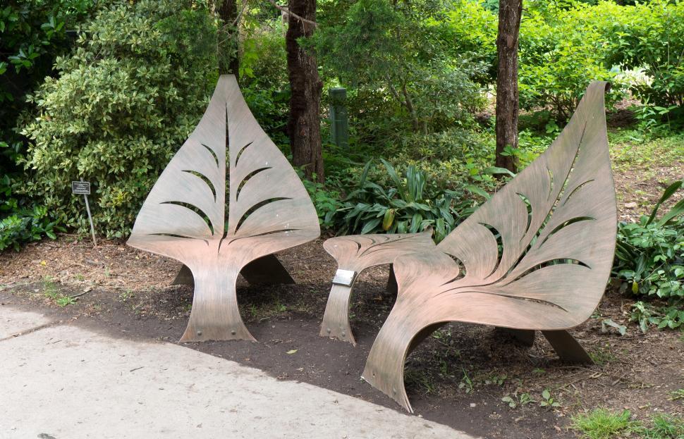 Free Image of Metal Sculpture Seats 