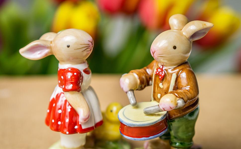 Free Image of Close up of two ceramic Easter rabbit figurines 