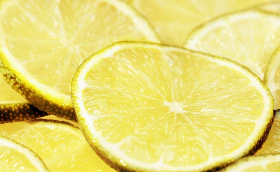 Free Image of Lemon Slices Full Frame 