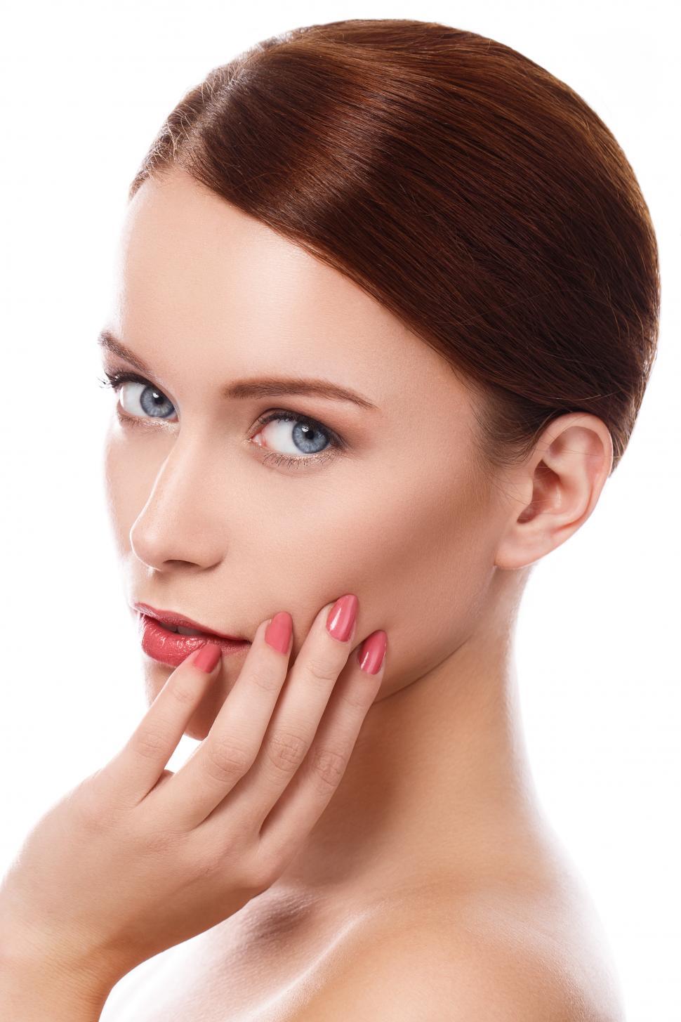 Free Image of Beauty model in studio, looking at camera 