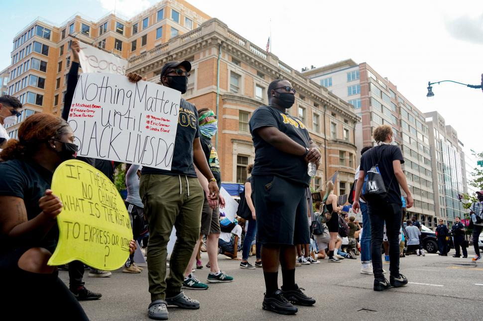 Free Image of Line of Black Lives Matter protesters 