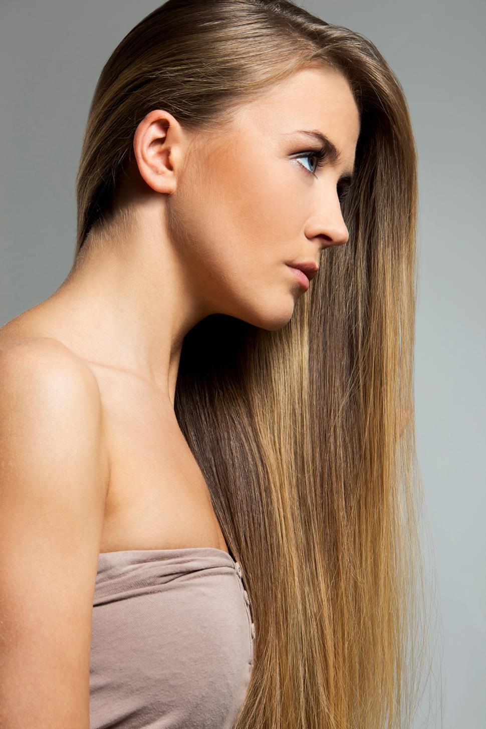 Free Image of Attractive woman with long hair 