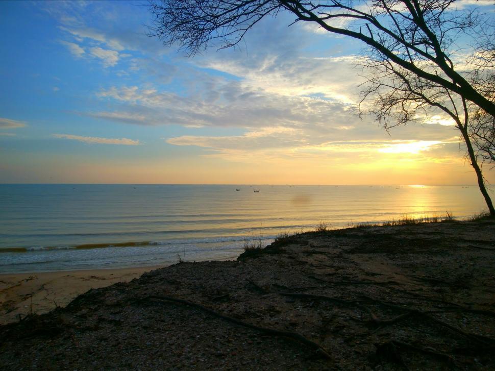 Free Image of Ocean view and Sunrise  