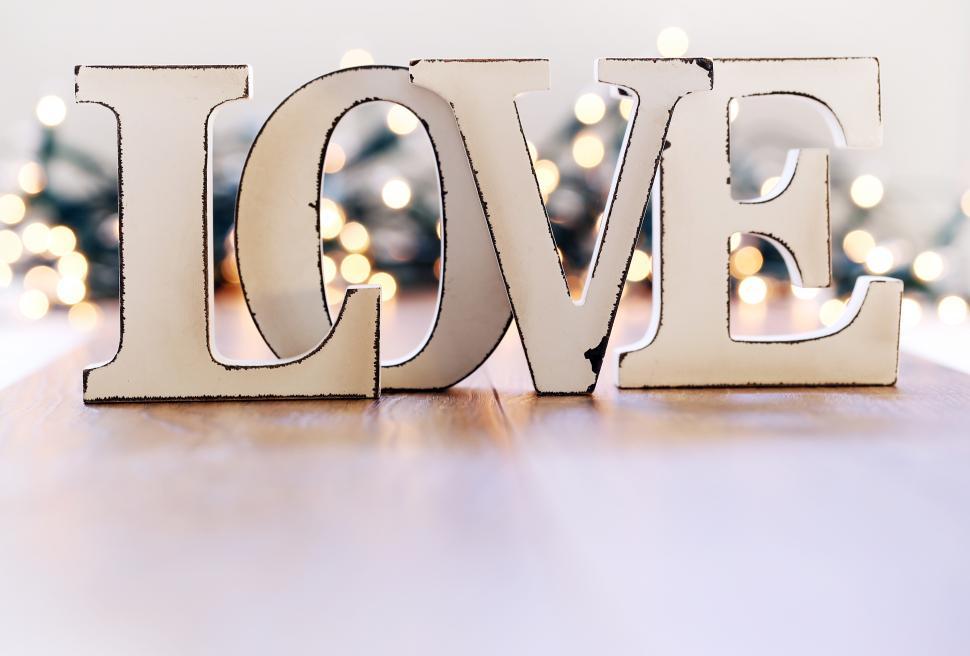 Free Image of Love word and garland 