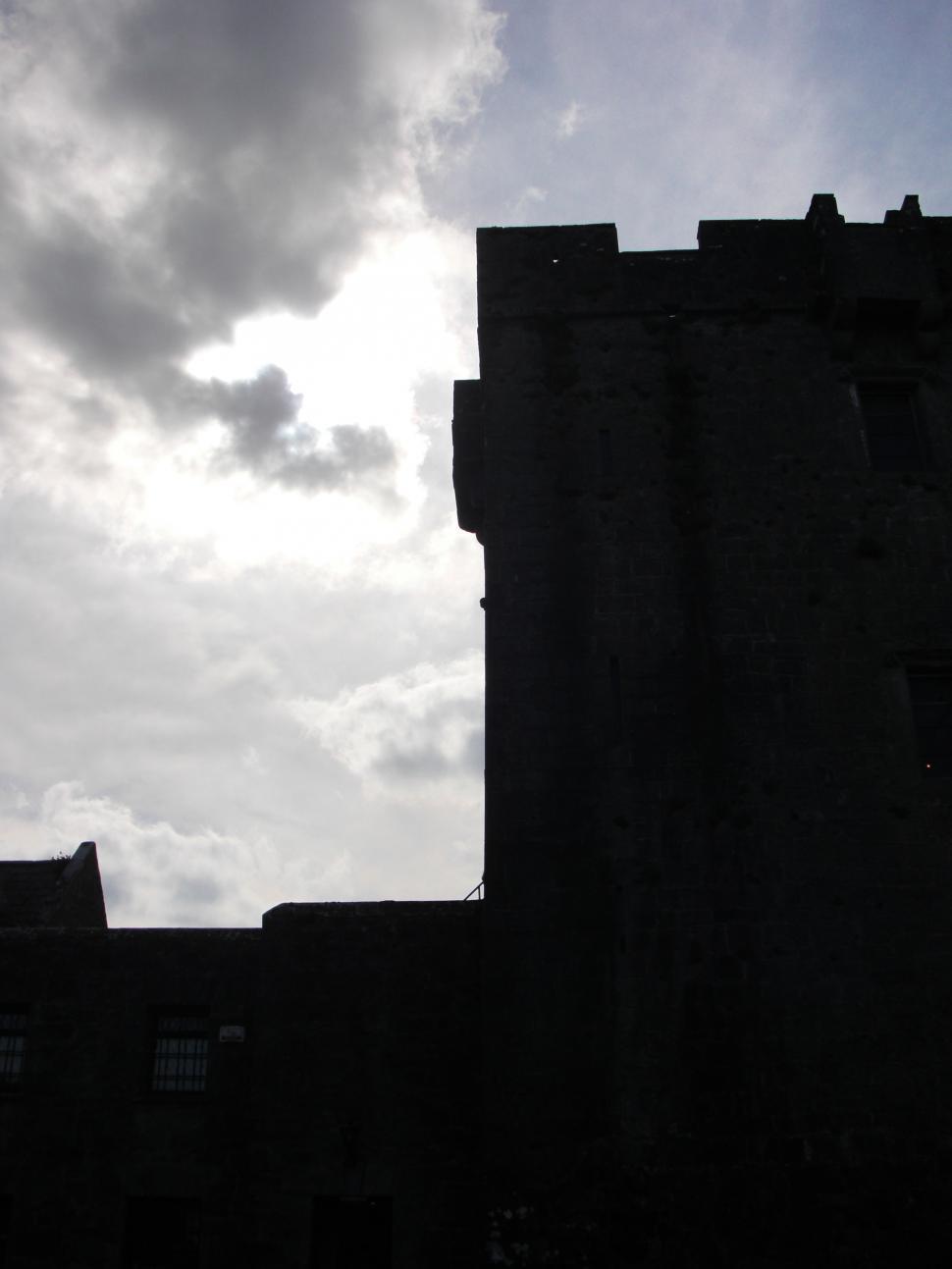 castle wall silhouette