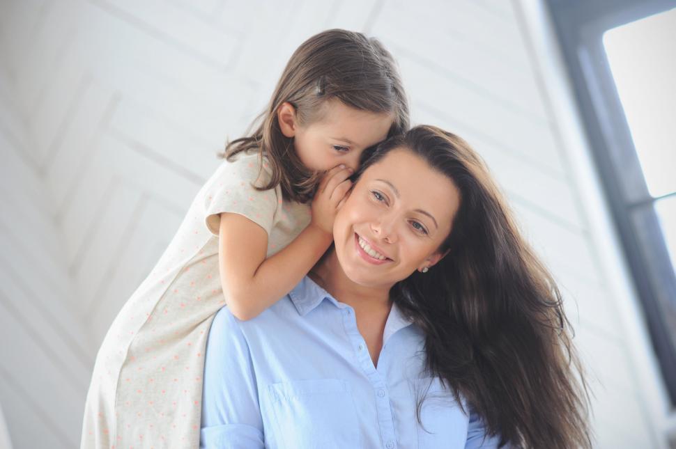Free Image of Mother with daughter 