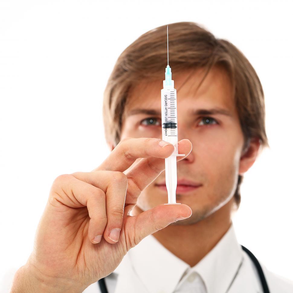 Free Image of Readying an injection 