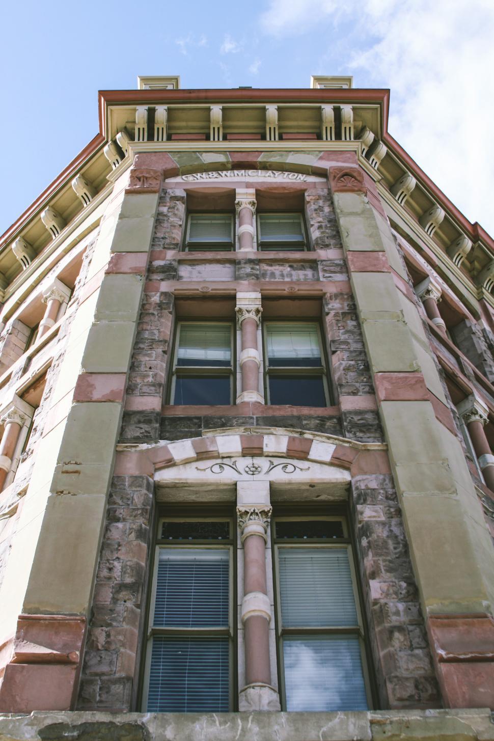 Free Image of Apartment building 