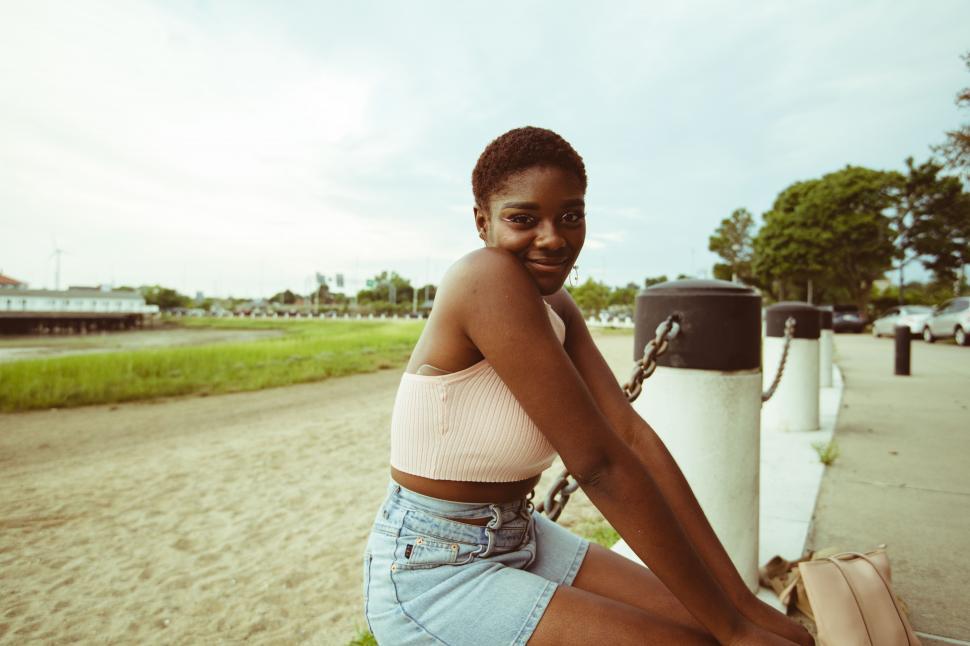 Free Image of Young Urban Woman 