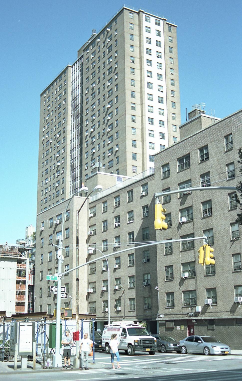 Free Image of Road and city buildings 