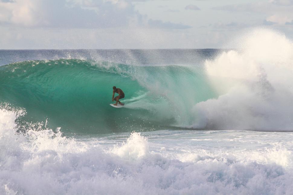 Free Image of Surfer and ocean waves 