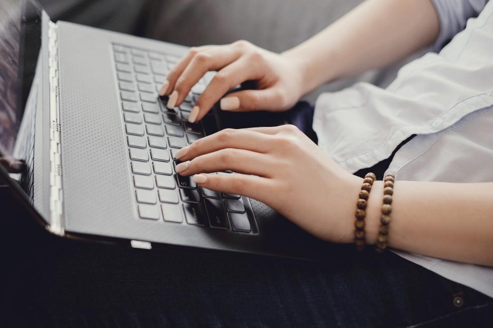 Free Image of Woman at home 