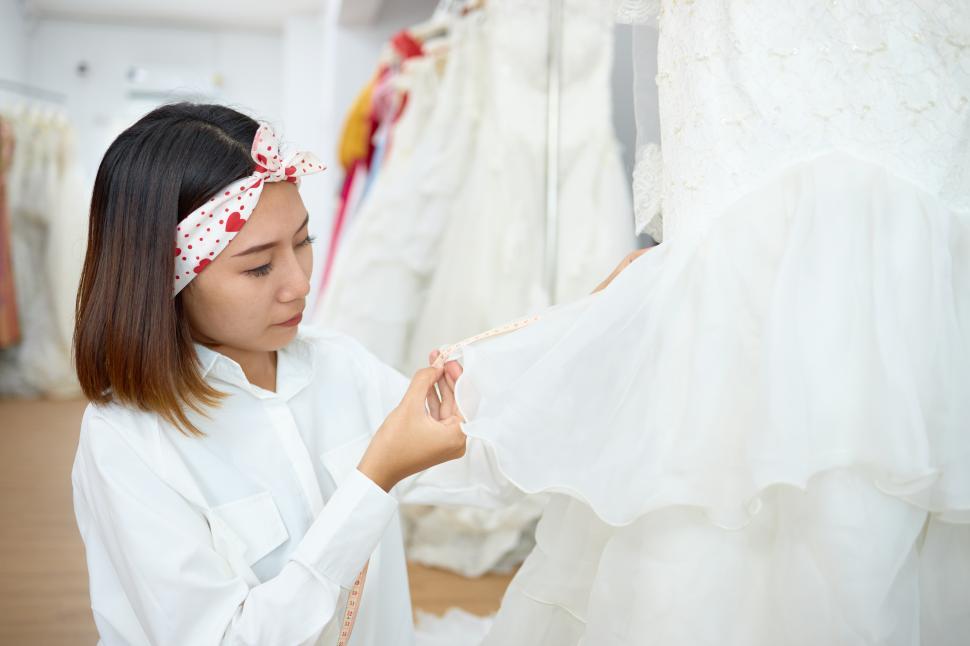 Free Image of Small business owners are working a tailor 