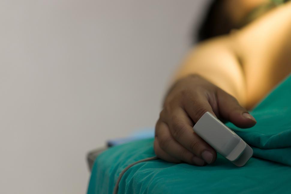 monitoring-patient-vital-signs.jpg