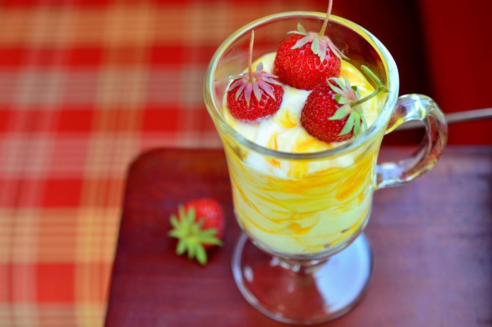 Free Image of Strawberries Dessert Free Stock Photo 