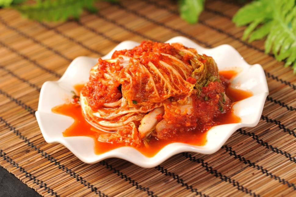 Free Image of A plate of food on a mat 