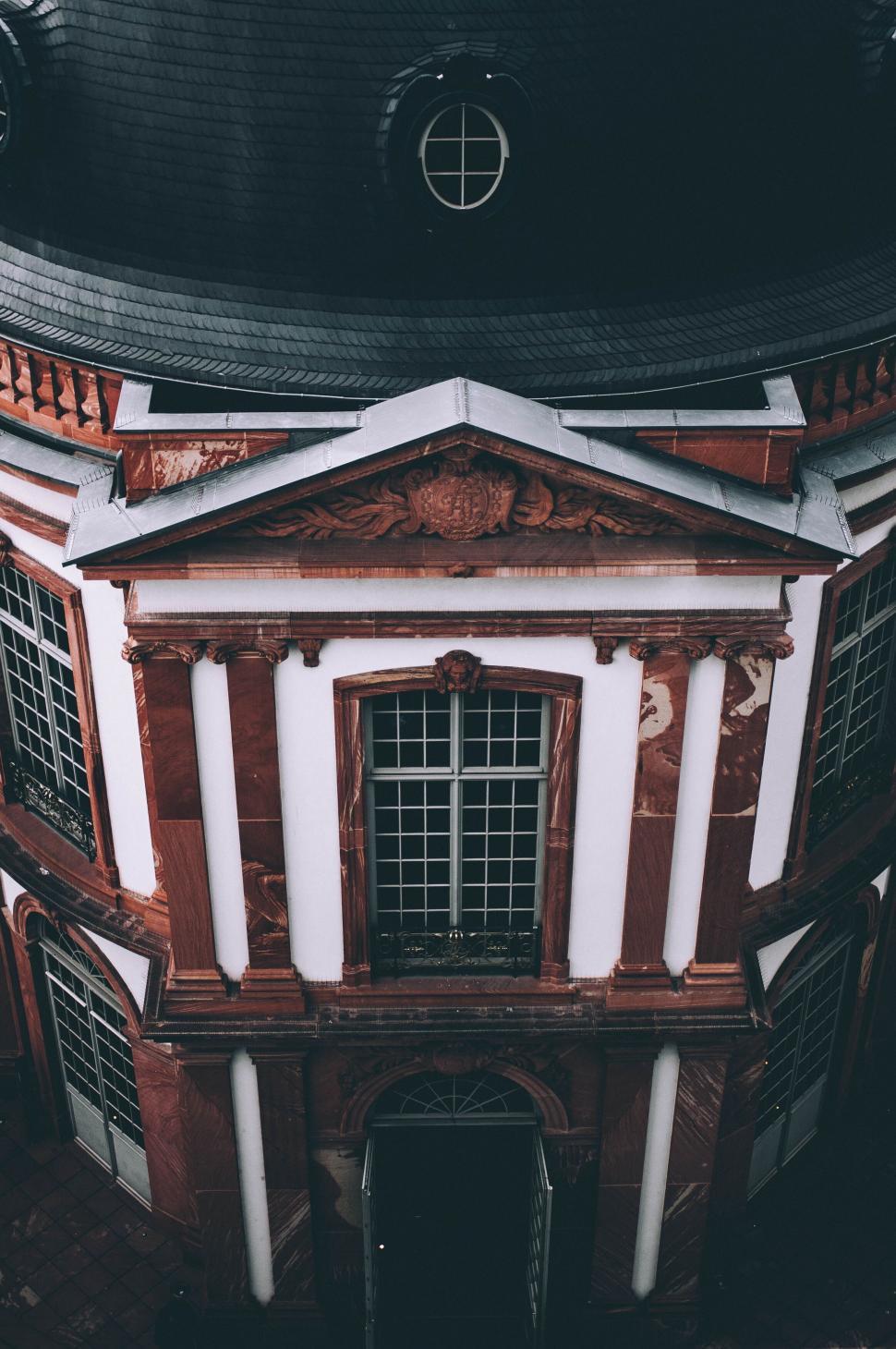Free Image of A building with a black roof 