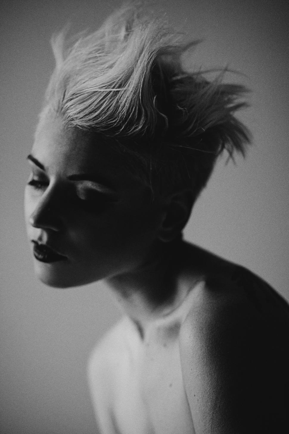Free Image of A woman with short hair 