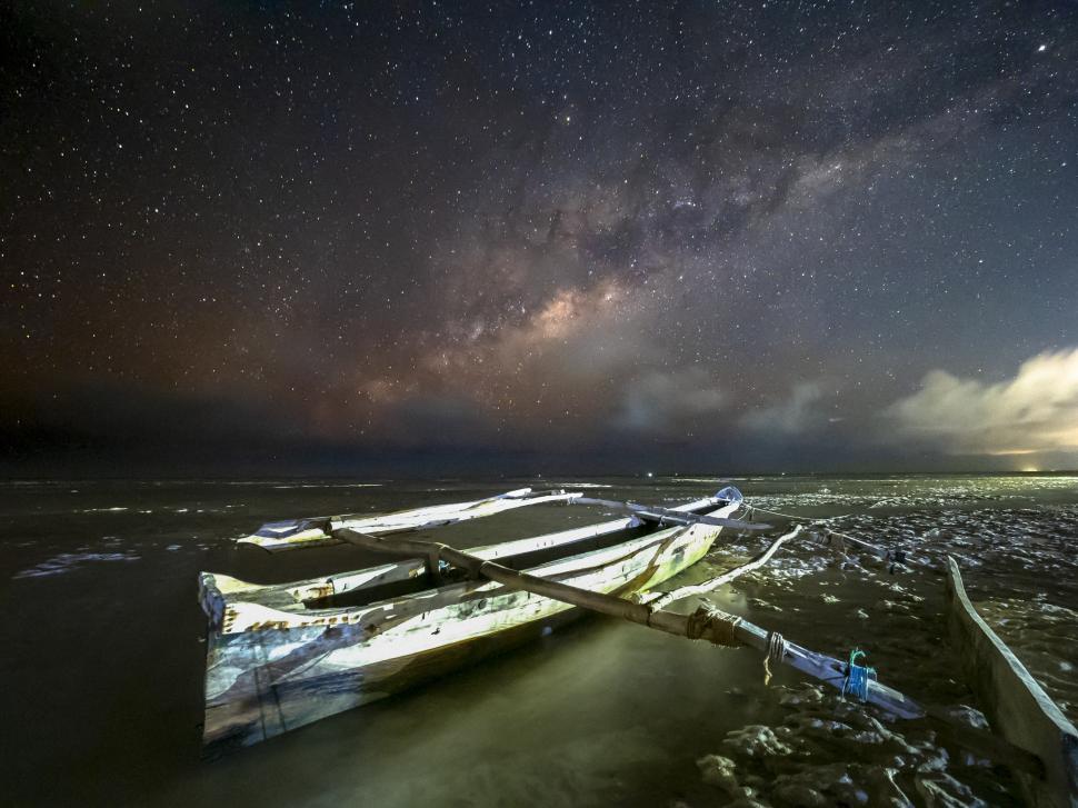 Free Image of A boat on the water 