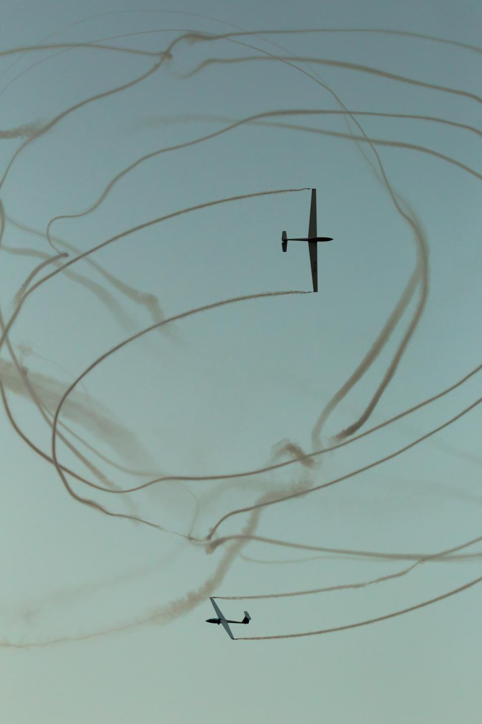 Free Image of A plane flying in the sky 