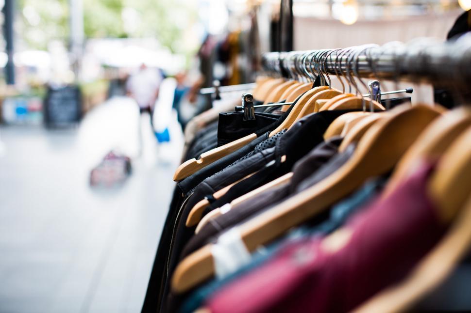 Free Image of A group of clothes on swingers 