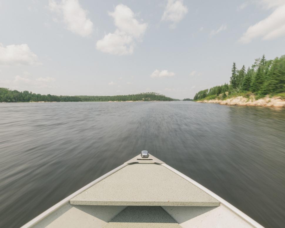 Free Image of Point of view from a moving boat 