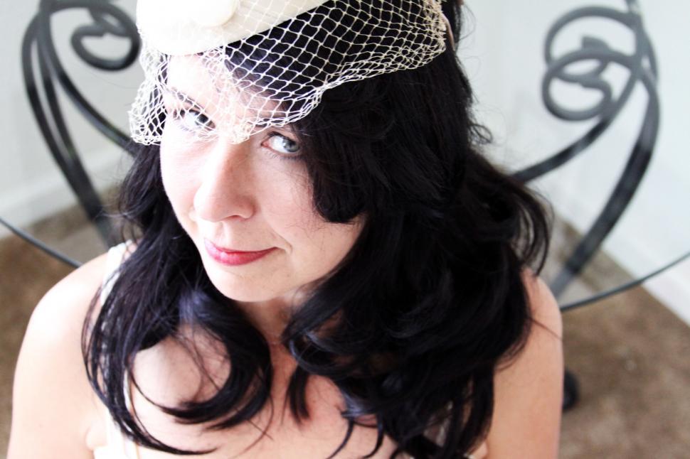 Free Image of Elegant woman with vintage veil 