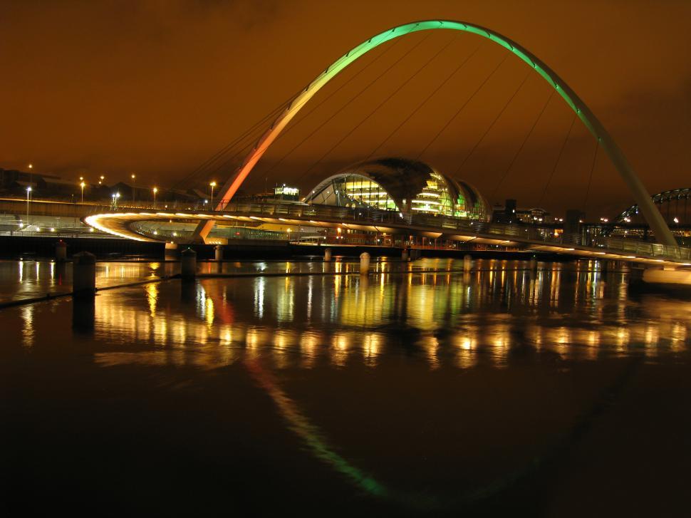 Free Image of Millenium Bridge at Dusk 