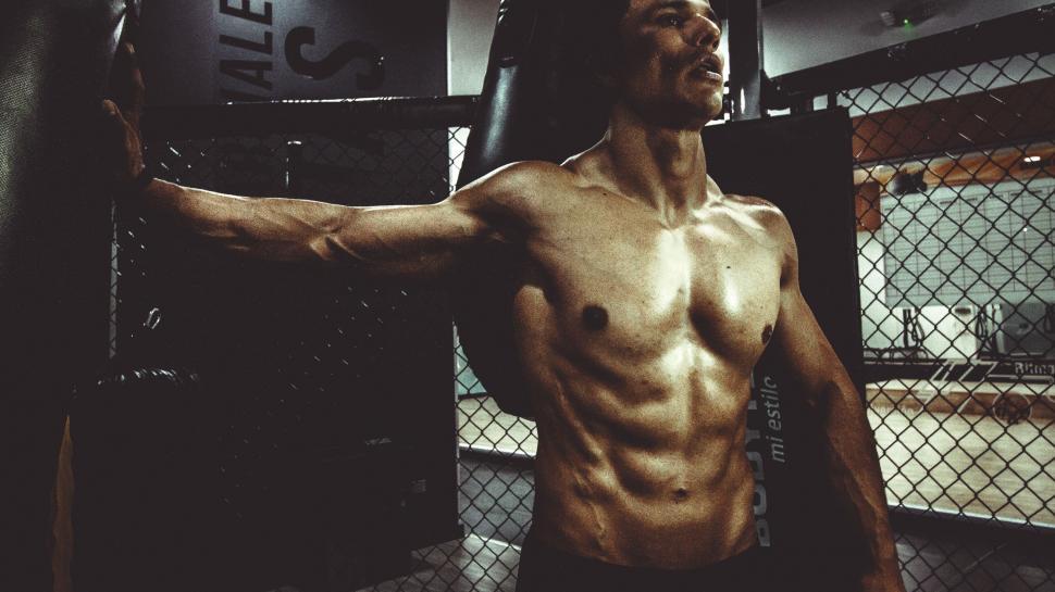 muscular-man-during-a-workout-at-a-gym.jpg
