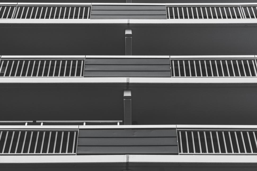 Free Image of Monochromatic architecture of urban housing 