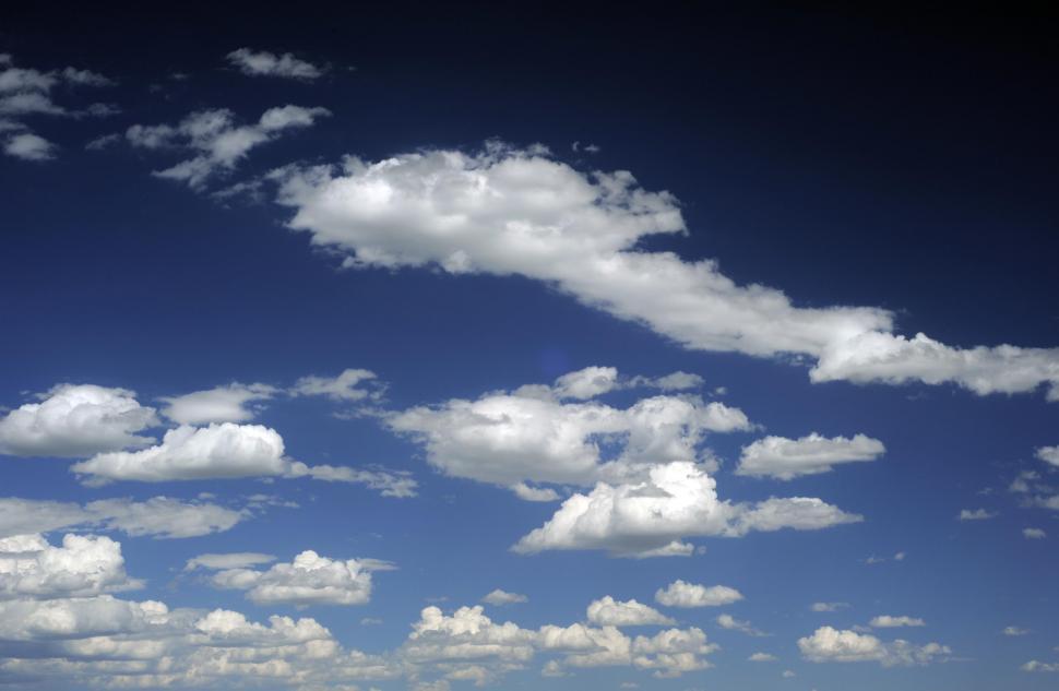 Free Image of White Clouds 