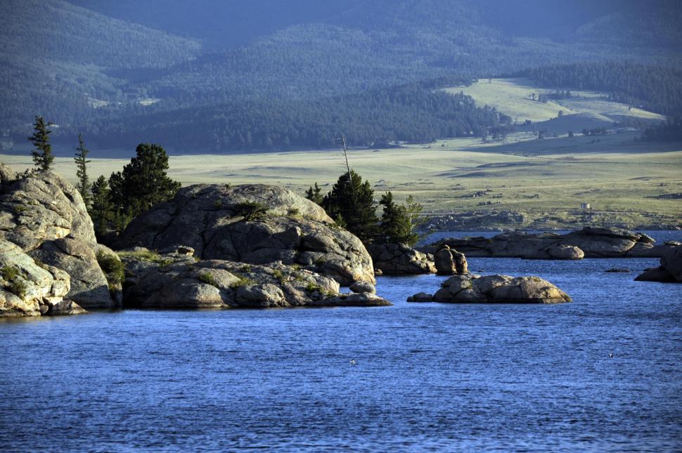 Free Image of Shoreline 