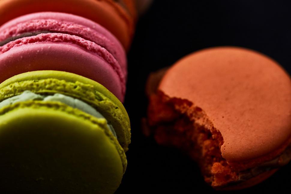 close-up-of-colorful-macarons-in-a-row.jpg