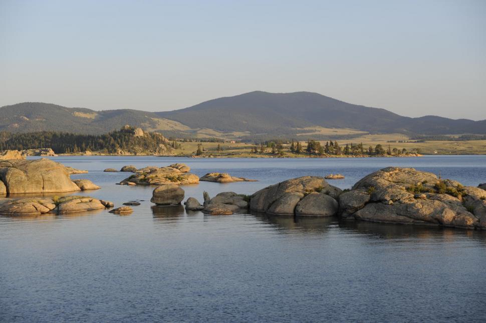 Free Image of Rocks on the shore 