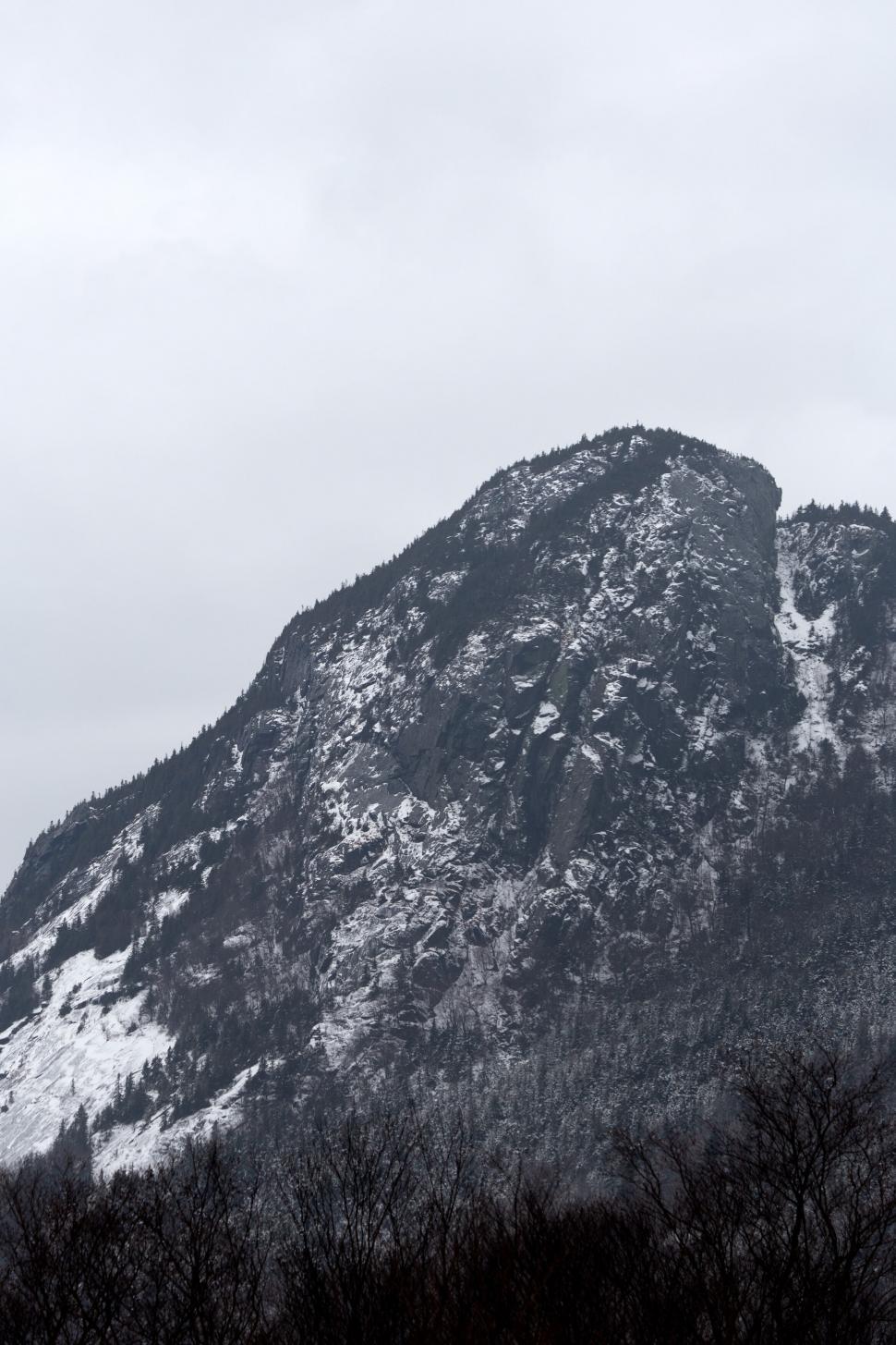Free Image of Majestic snow-capped mountain landscape 