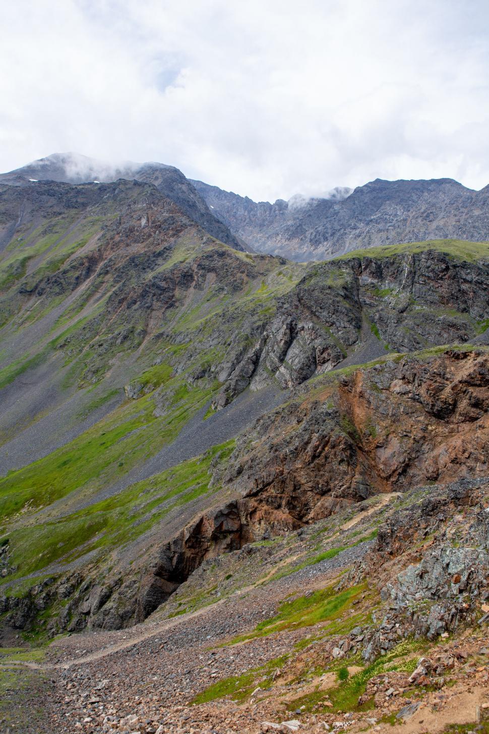 Free Image of Majestic mountain landscape in summer 