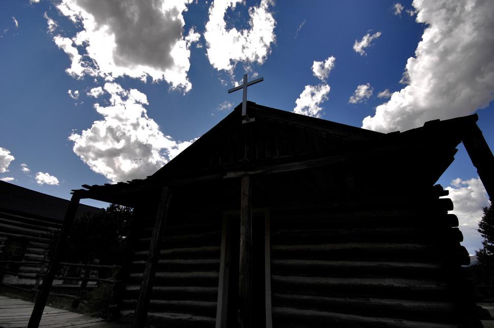 Free Image of Old church with clouds and sky in the background  