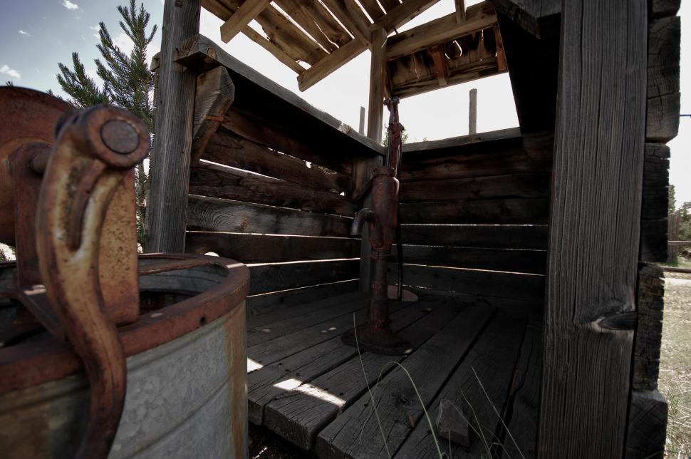 Free Image of Old rusted water pump 