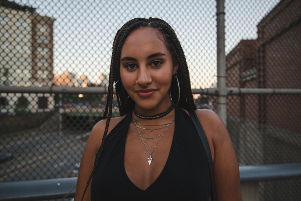 Free Image of Portrait of a woman with sunset lighting 