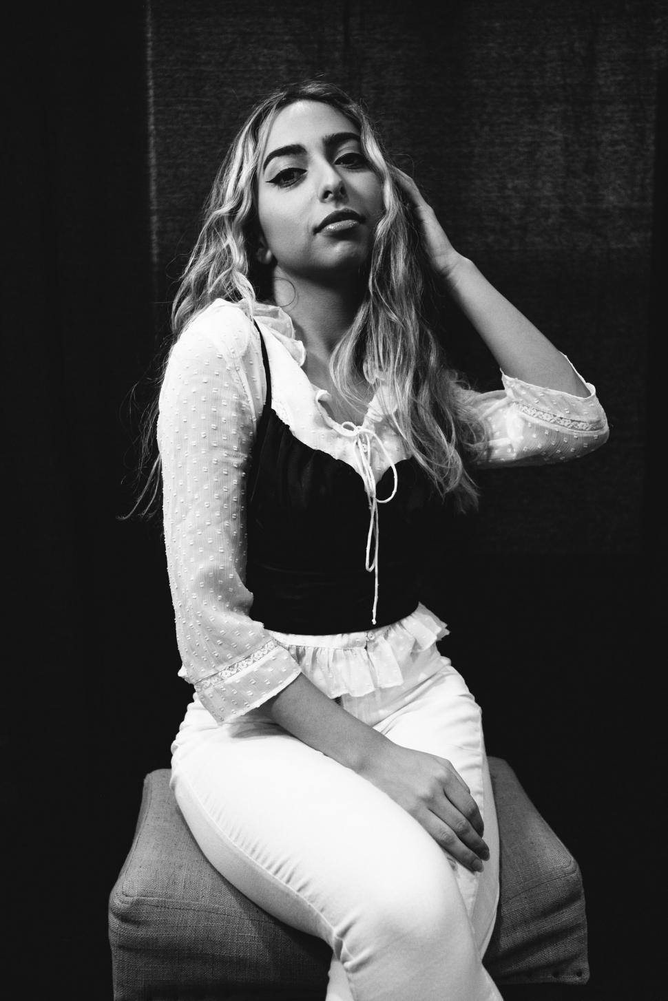 Free Image of Elegant woman in black and white portrait 