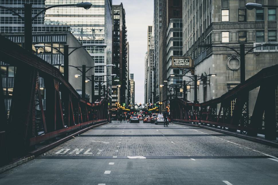 Free Image of Empty city bridge with urban skyline 